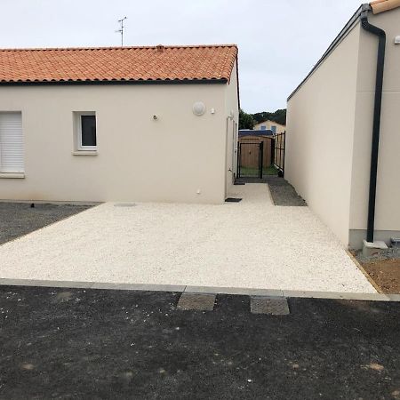 Maison cosy à 400 m de la mer! Normes PMR Saint-Vincent-sur-Jard Exterior foto